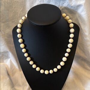 Elegant Cream Beaded Necklace